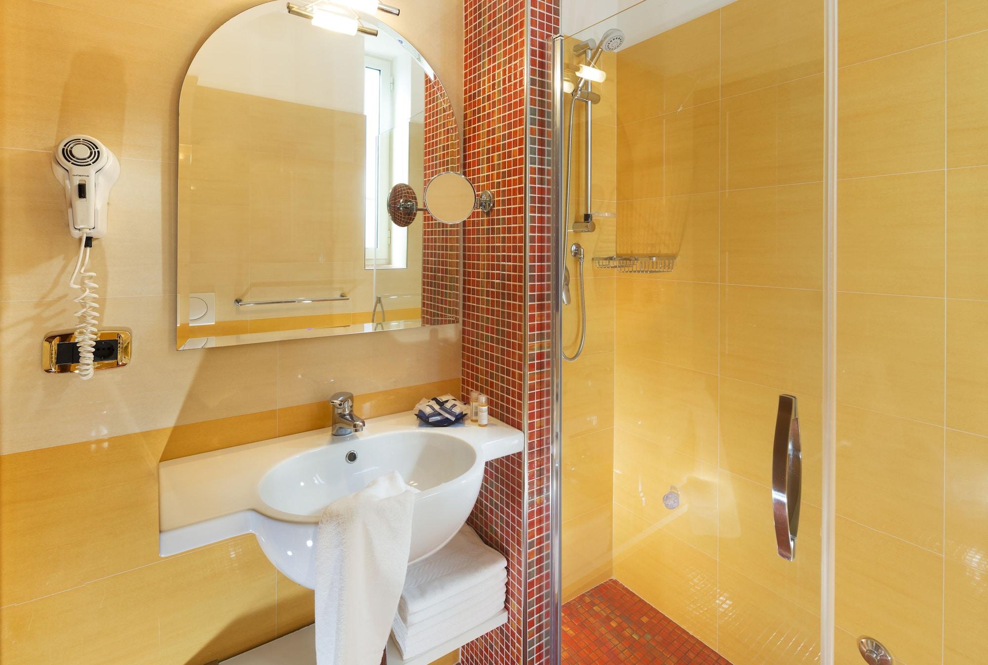 Parigi Hotel 4*